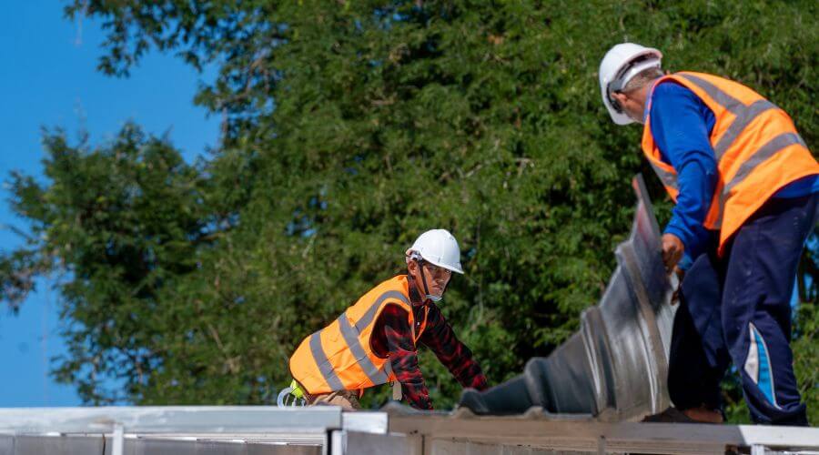 Roof maintenance in Tolstoy, SD